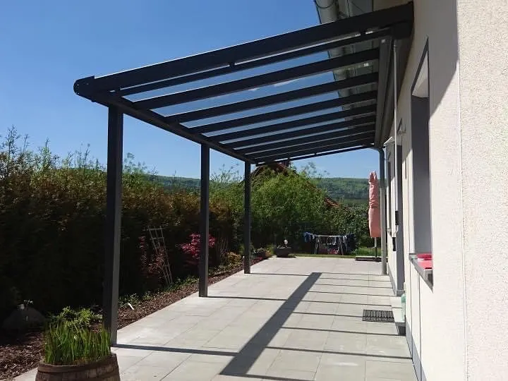 Aluminium-Terrassenüberdachung mit Glasdach – Bärike Rund ums Haus